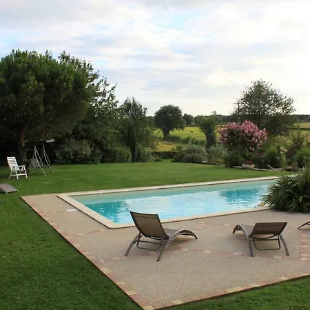 Couette-café La Nougeraie 3*