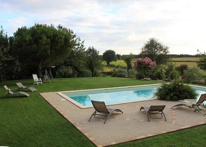 Bed & Breakfast La Nougeraie 3*